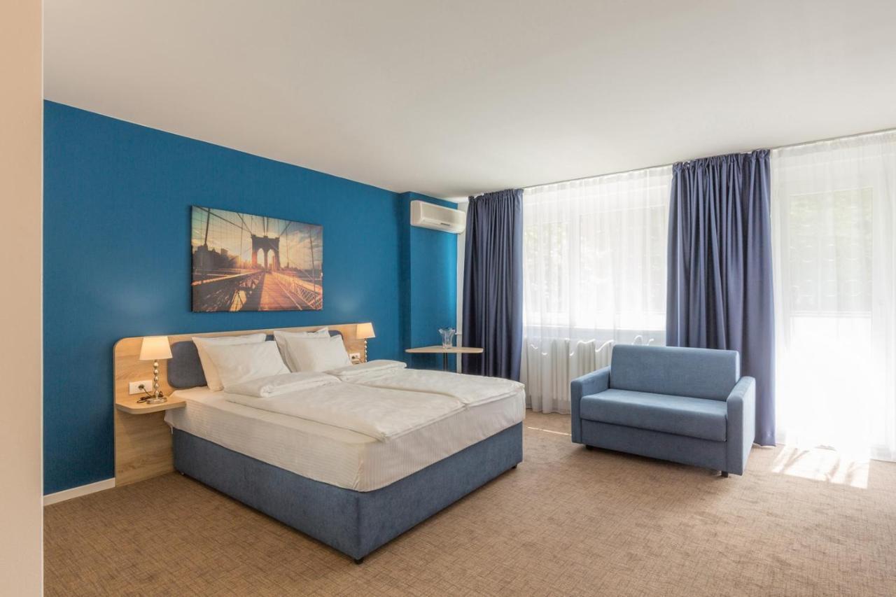 Premium Crown Suites Belgrado Esterno foto