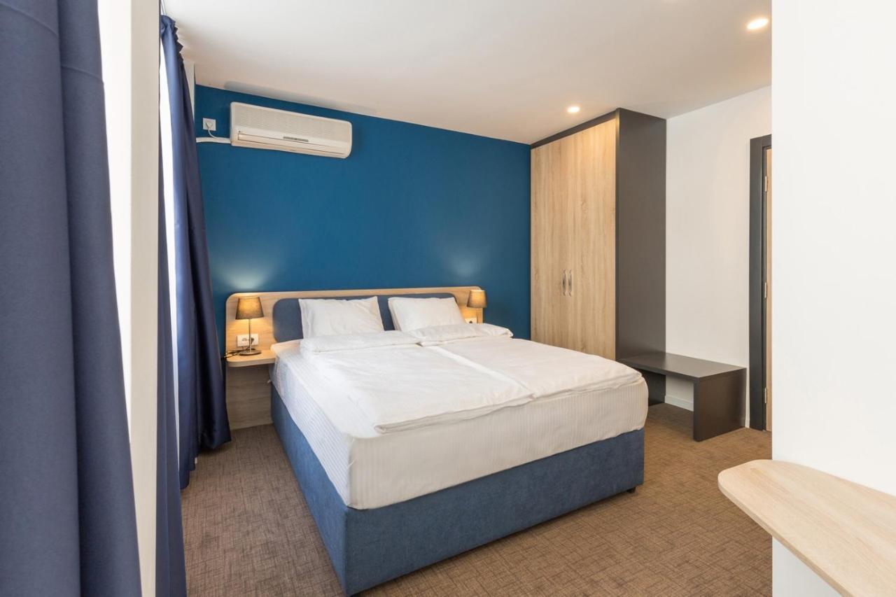 Premium Crown Suites Belgrado Esterno foto