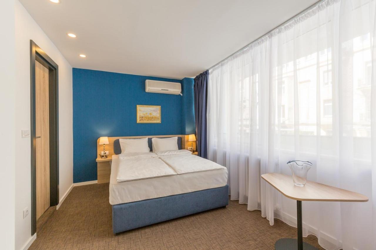 Premium Crown Suites Belgrado Esterno foto
