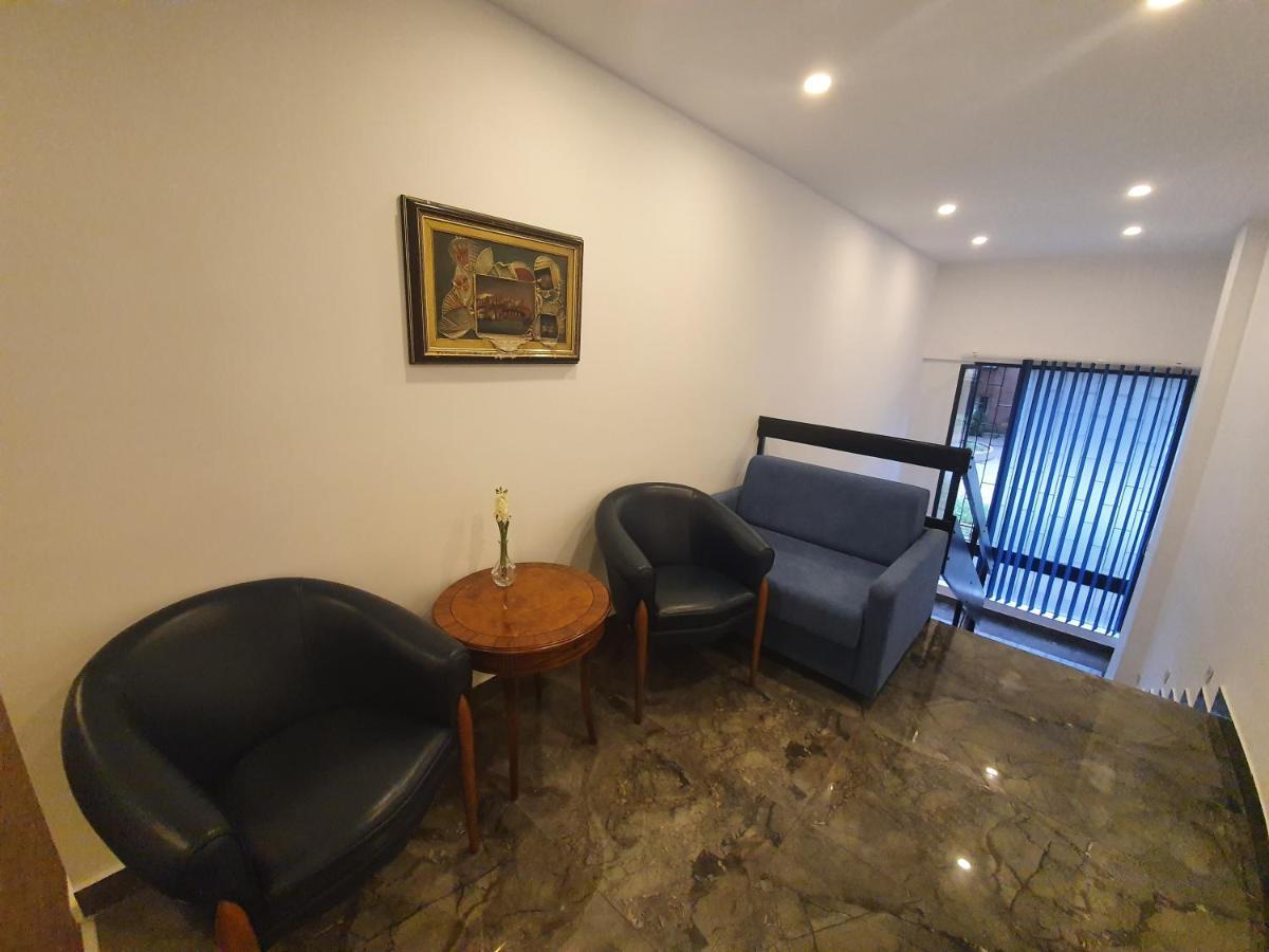 Premium Crown Suites Belgrado Esterno foto